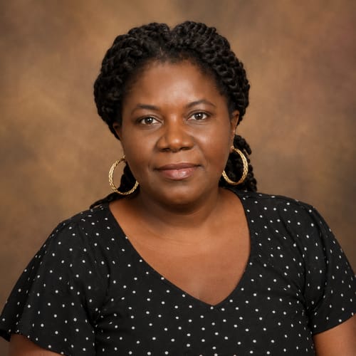 Headshot of Constance Nwaogu, LPC