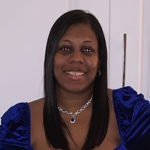 Headshot of Someeka Washington, LCSW