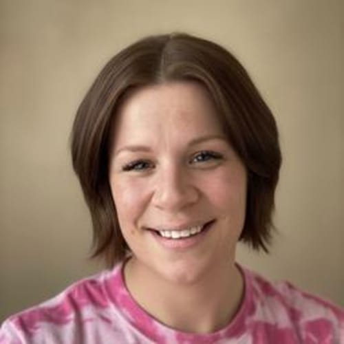 Headshot of Robyn Dykstra, LCSW