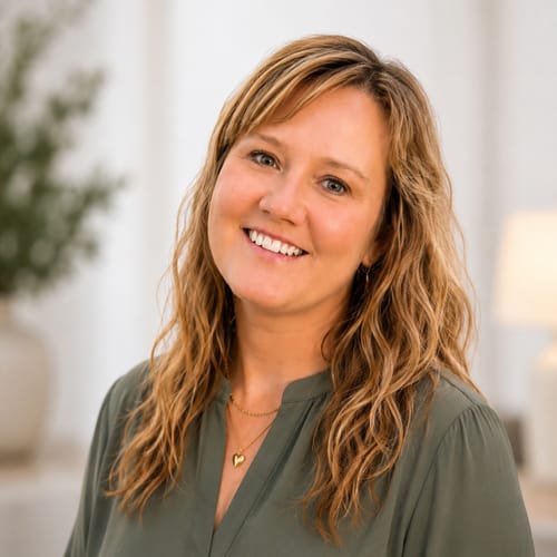 Headshot of Julia Crane, LCSW