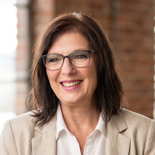Headshot of Cheryl Miller Tivitt, LCSW