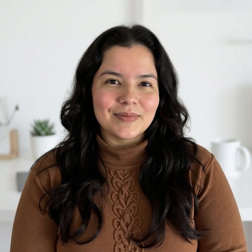 Headshot of Karla Pantoja, LCSW