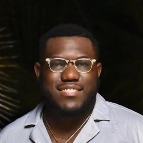 Headshot of Elijah Thomas, LCSW