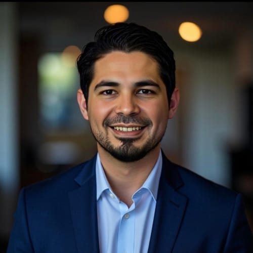 Headshot of Nelson Aguilar, LPC