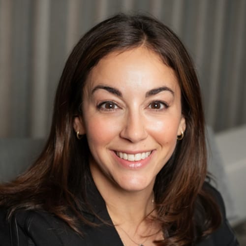Headshot of Erin Schneider, LCSW