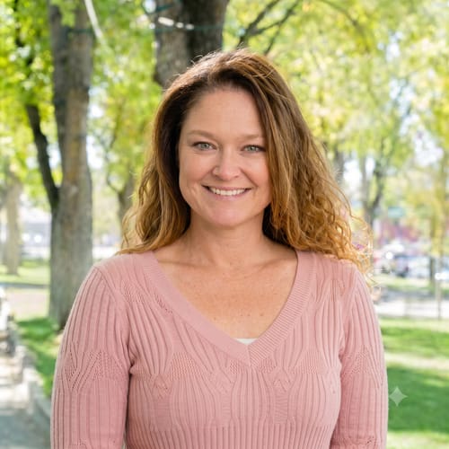Headshot of Tracey Small, LMFT