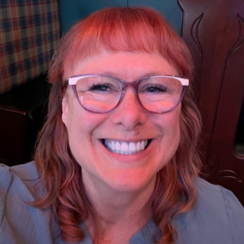 Headshot of Bonni Funk, LPCC