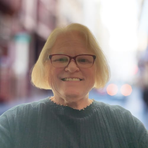 Headshot of Karen Olson, LICENSED_PSYCHOLOGIST