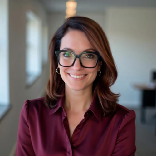 Headshot of Janette Mendez, LMHC