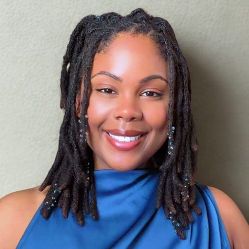 Headshot of Nakia Holton, LPC