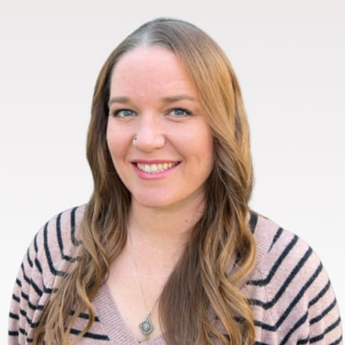Headshot of Christine Aceves, LICENSED_PSYCHOLOGIST