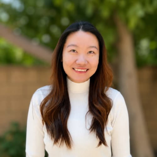 Headshot of Yu-Nien Agustin, LCSW