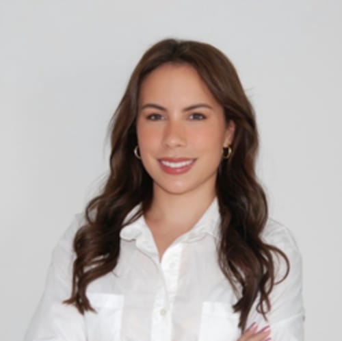 Headshot of Alyssa Quiles, NP