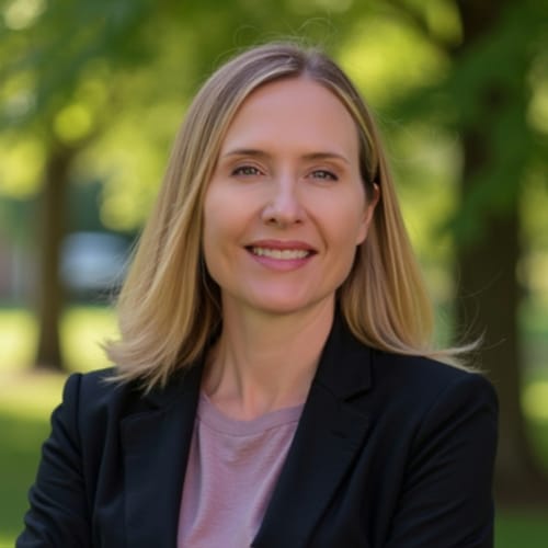 Headshot of Rachel Lee, APRN