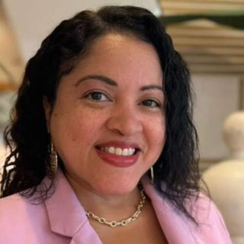Headshot of Elizabeth Ordonez, LCSW