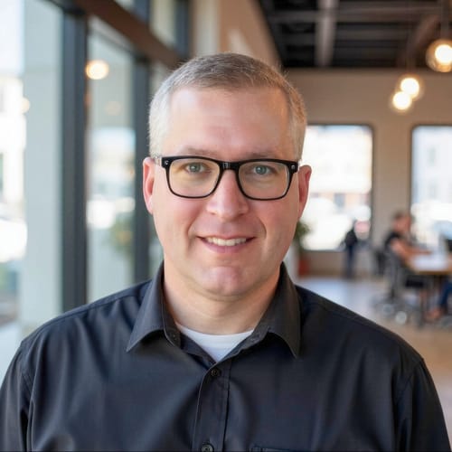 Headshot of Tobin Baldwin, LCPC
