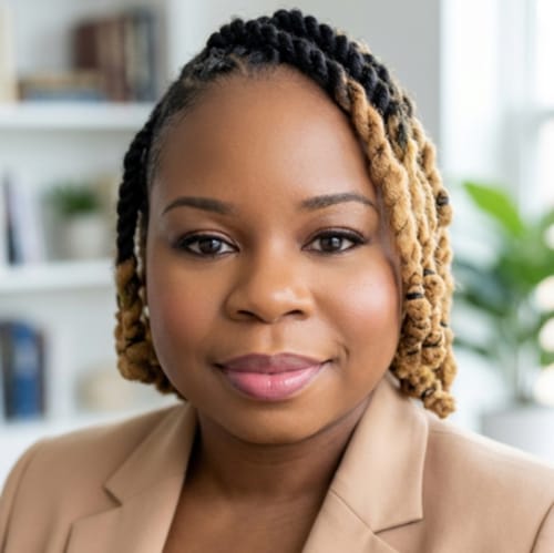 Headshot of Angela Davis, LISW_CP