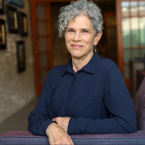 Headshot of Nancy Paul, LCPC
