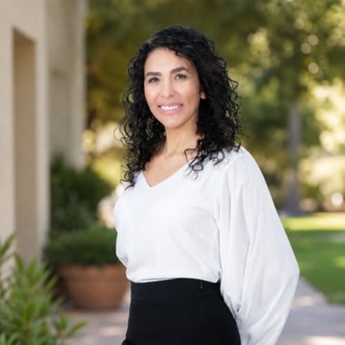 Headshot of Laura Russo, LCSW