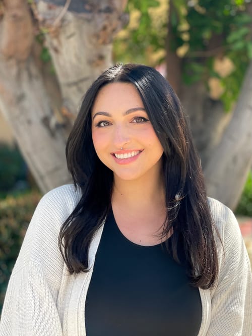 Headshot of Alyssa Glorioso, LMFT