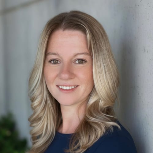 Headshot of Stacie Handel, LMFT