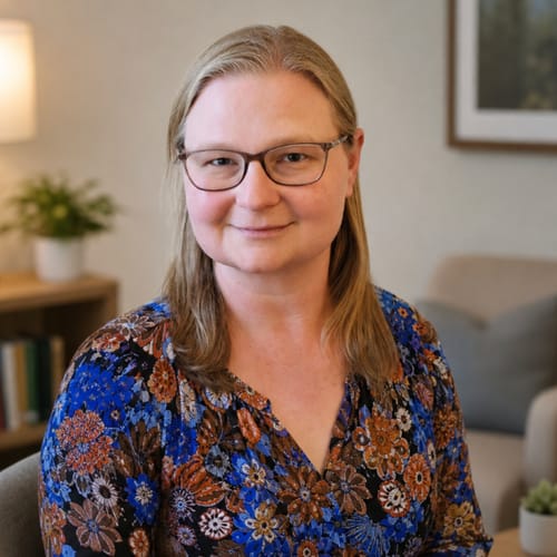 Headshot of Heather Heeks, LCSW
