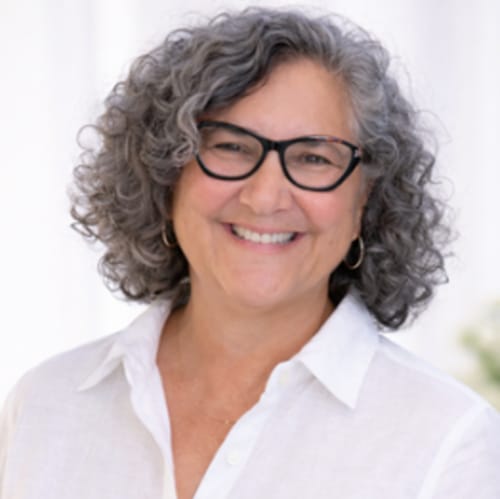 Headshot of Mary Lamazares, LMHC