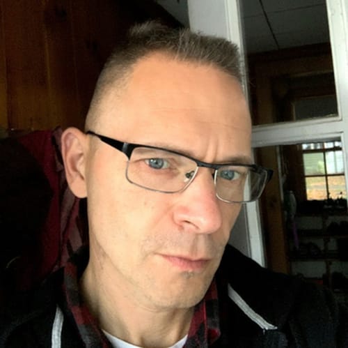 Headshot of Alex Gottschalk, LICSW