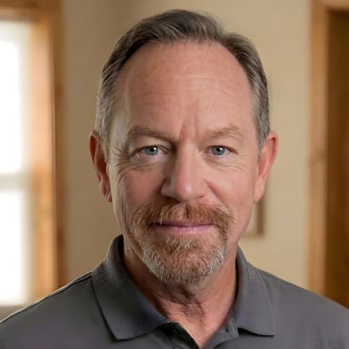 Headshot of Greg Custer, LPC