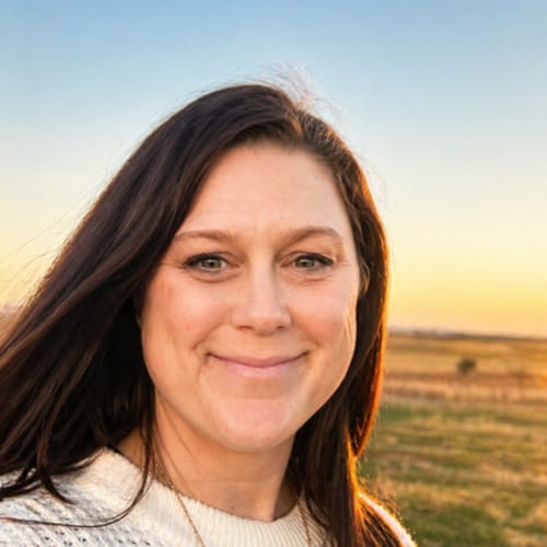 Headshot of Whitney Beard Akins, LPC