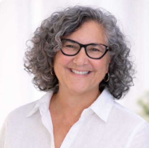 Headshot of Mary Lamazares, LMHC