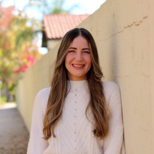 Headshot of Kianna Verduzco, LMFT