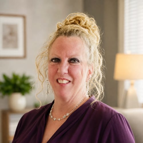 Headshot of Torri-Marie Pappas, LC