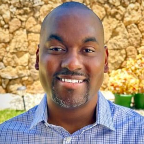 Headshot of Maurice Andrea, LMFT