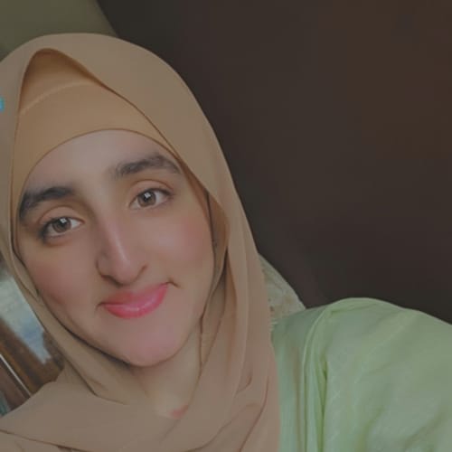 Headshot of Mahnoor Aftab, LMHC