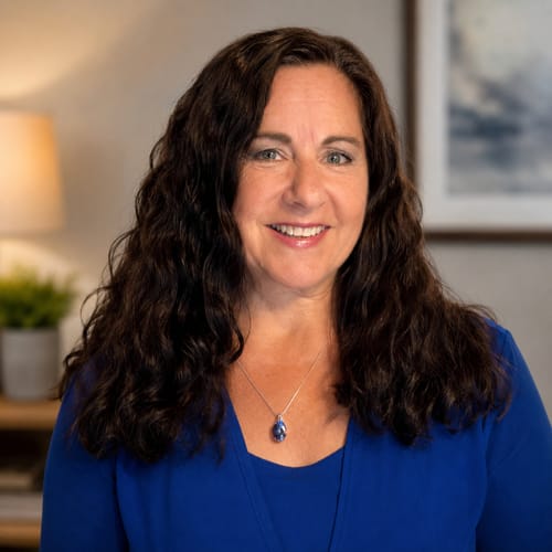 Headshot of Lois Riley, LCSW