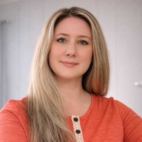 Headshot of Carrie Barham, APRN