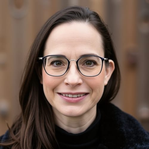 Headshot of Jennifer Cain, CP