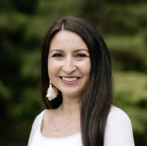 Headshot of Angela Garza, LICSW