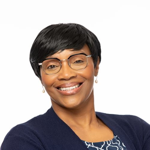 Headshot of Lisa Robinson, LMSW