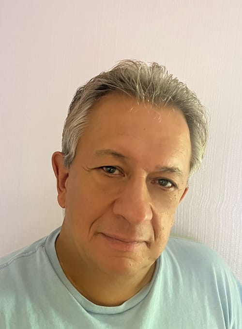 Headshot of Eric Bohl, LMFT