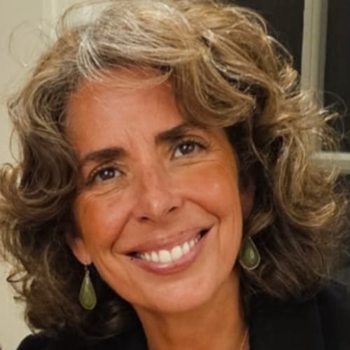 Headshot of Gina Rezendes, LMHC