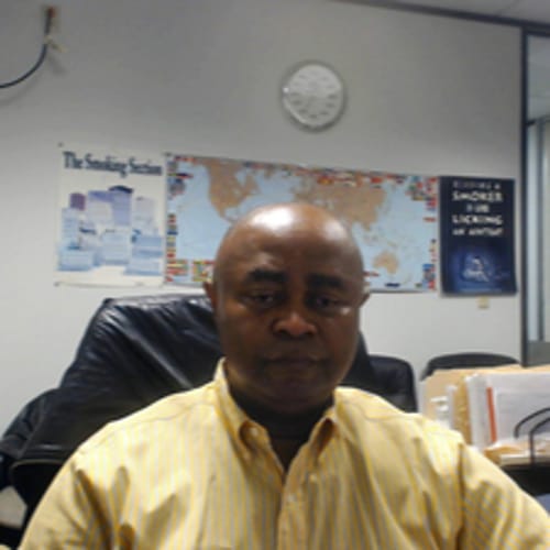 Headshot of Andrew Iwe, LMFT