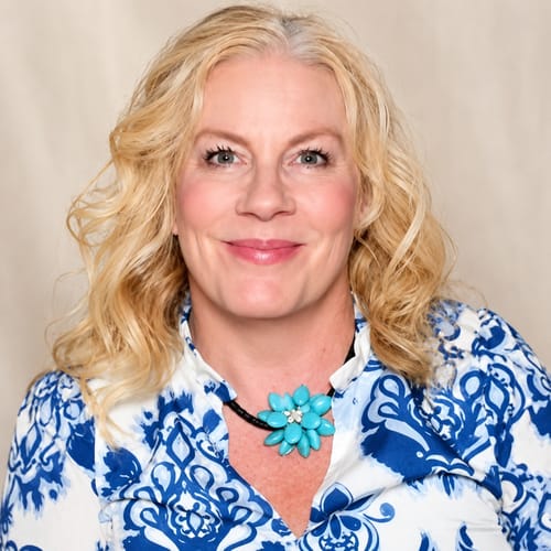 Headshot of Robin Borum, LCSW