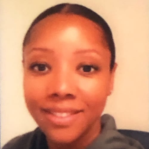 Headshot of Courtney Threats, LICSW