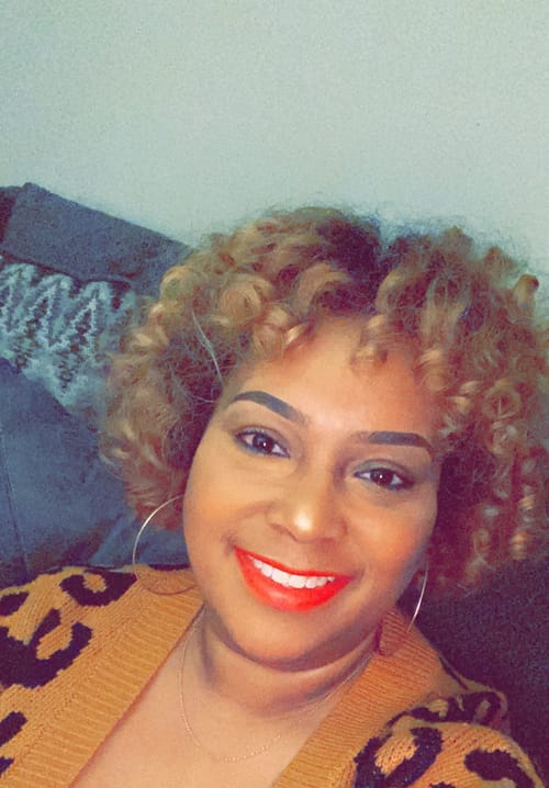 Headshot of Rayonia Scieneaux, LCSW