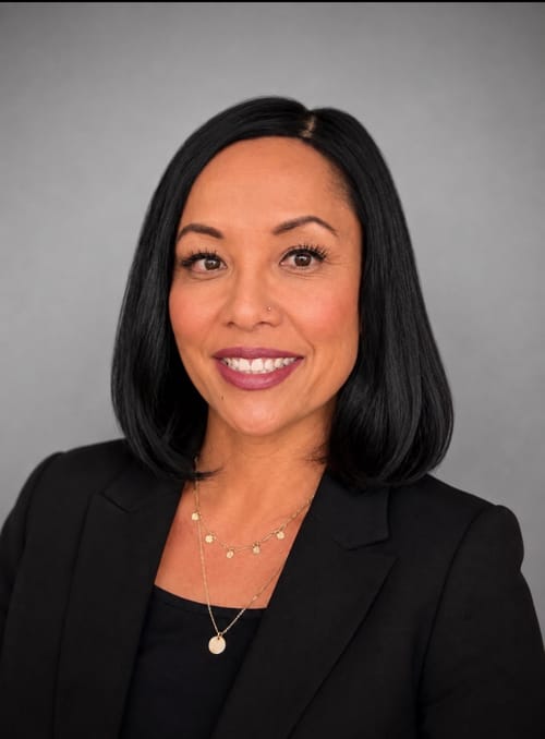 Headshot of Elaine Bobadilla-Fischer, LCSW