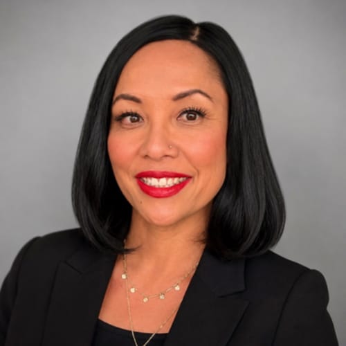 Headshot of Elaine Bobadilla-Fischer, LCSW