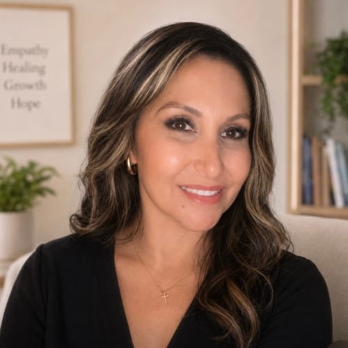 Headshot of Alma Sauceda, LCSW