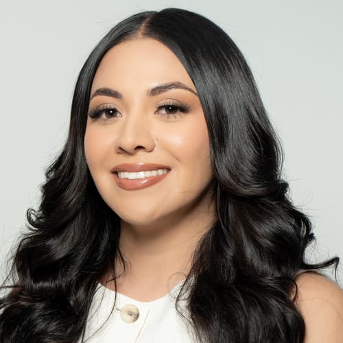 Headshot of Melissa Paz-Medrano, LMFT